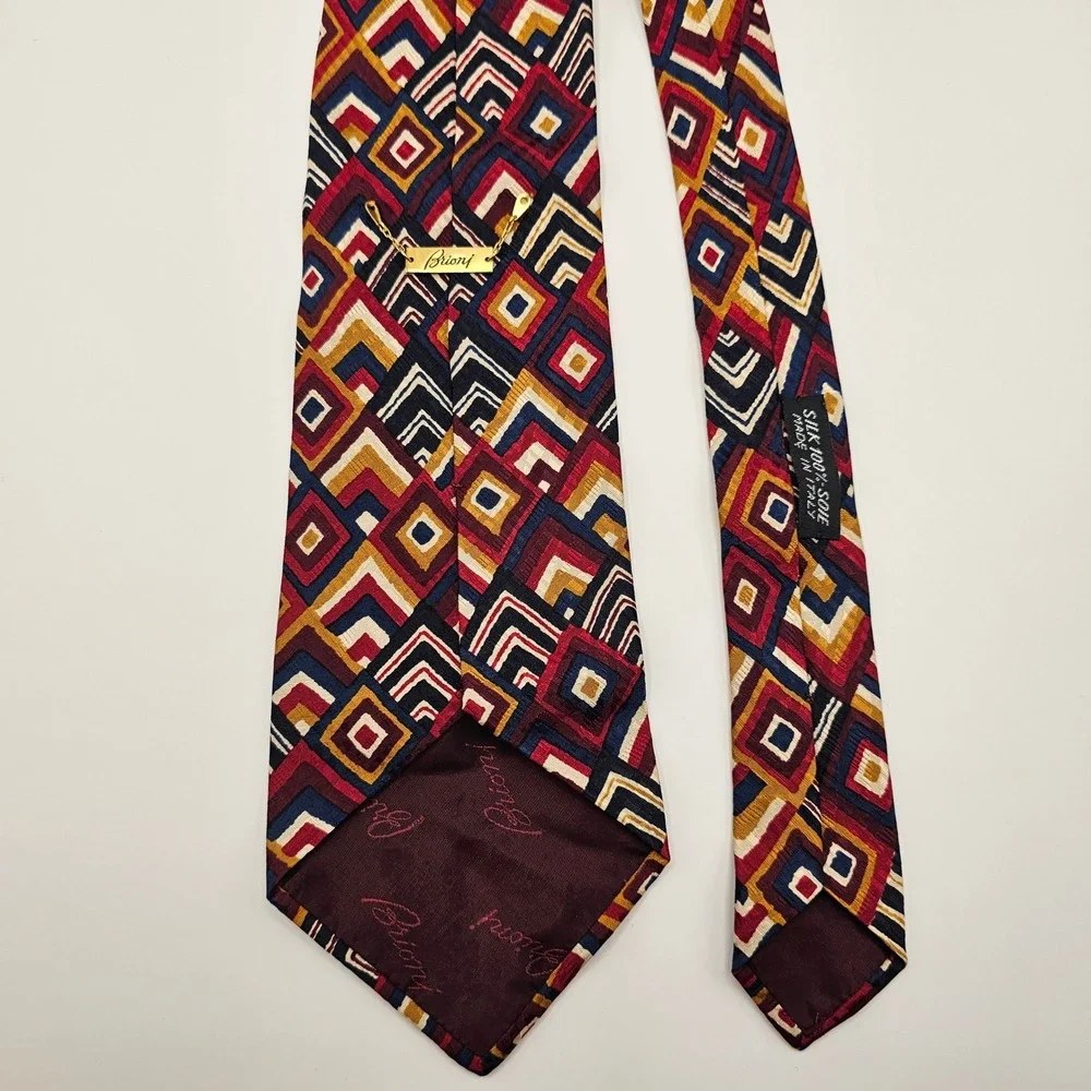 Brioni Silk Tie Italy Geometric Diamond Retro‎ Vintage Burgundy Gold Designer